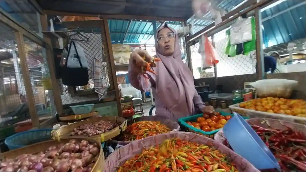 Harga Daging Sapi dan Cabai Rawit Naik di Banyuwangi, Pembeli Kurangi Belanjaan