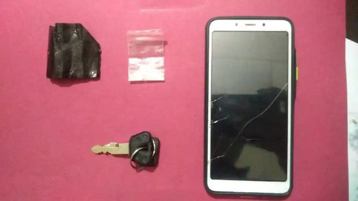 2 Pemuda di Solok Diringkus Polisi saat akan Transaksi, Kedapatan Simpan Sabu di Celana Dalam