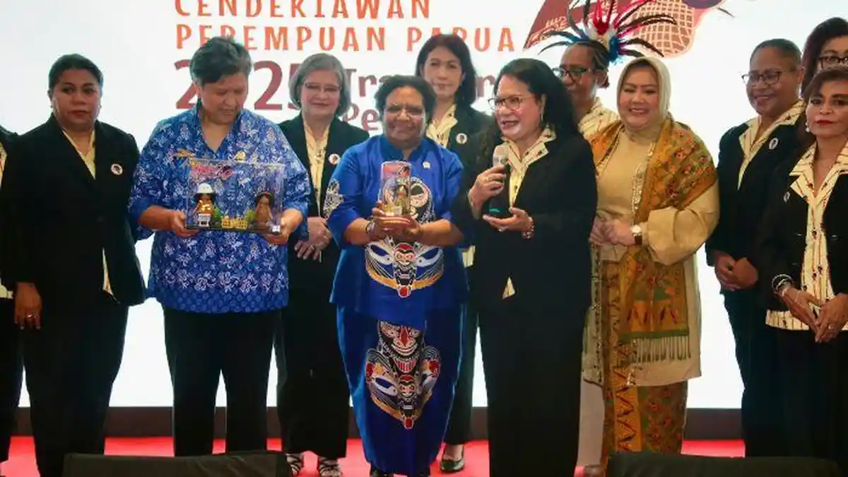 Wamendagri Ribka Haluk: Perempuan Indonesia Harus Inovatif, Kolaboratif ...