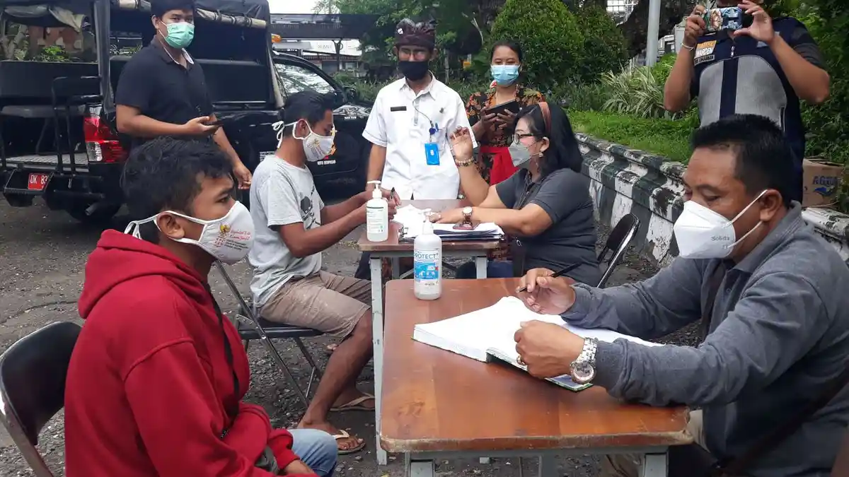 Masih Ditemukan Pelanggar Masker, 14 Orang Terjaring & 3 Orang Didenda Masing-masing Rp100 Ribu