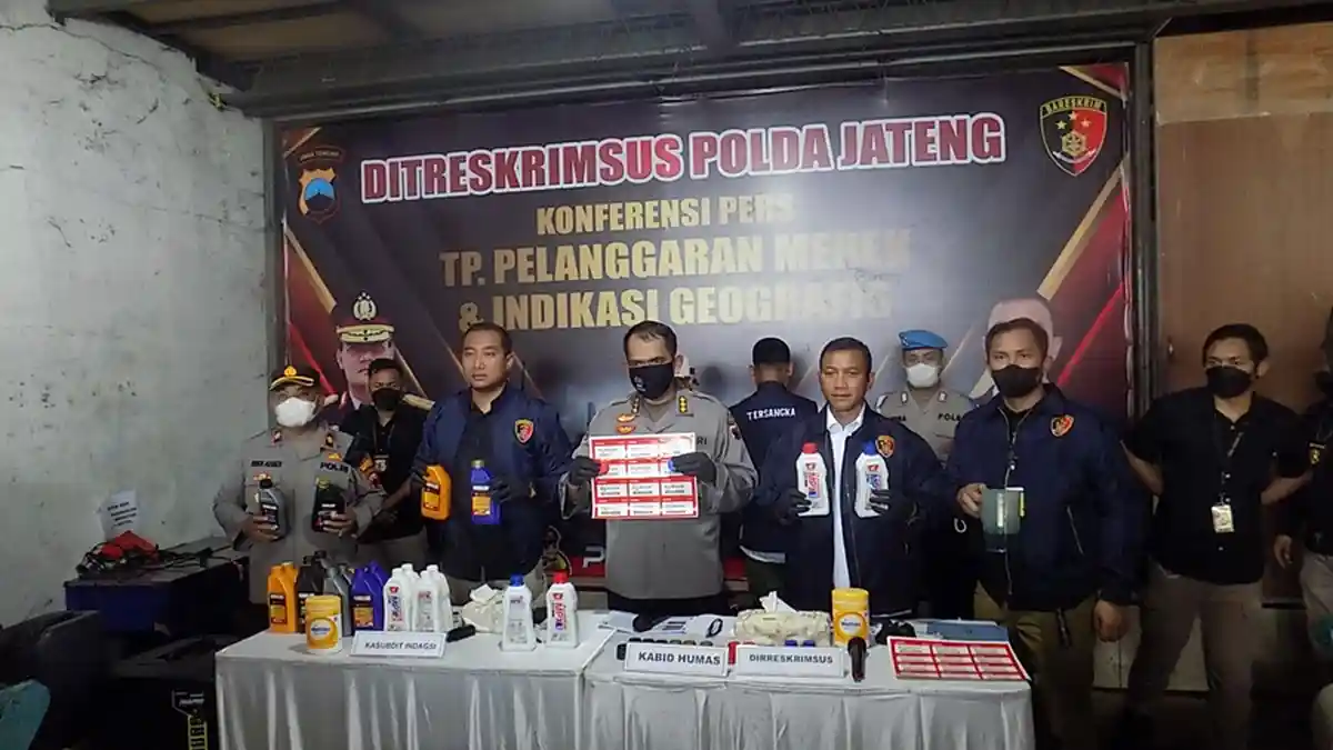 Sindikat Produsen Oli Palsu di Semarang, Catut Dua Merek Ternama, Omzet Dua Tahun Capai Rp 23 Miliar