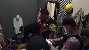 MAYAT-Seorang-pria-ditemukan-meninggal-dunia-di-dalam-kamar-kostLO.jpg