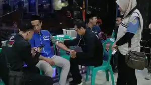 20260426_PENGECEKAN-KESEHATAN-Suasana-petugas.jpg