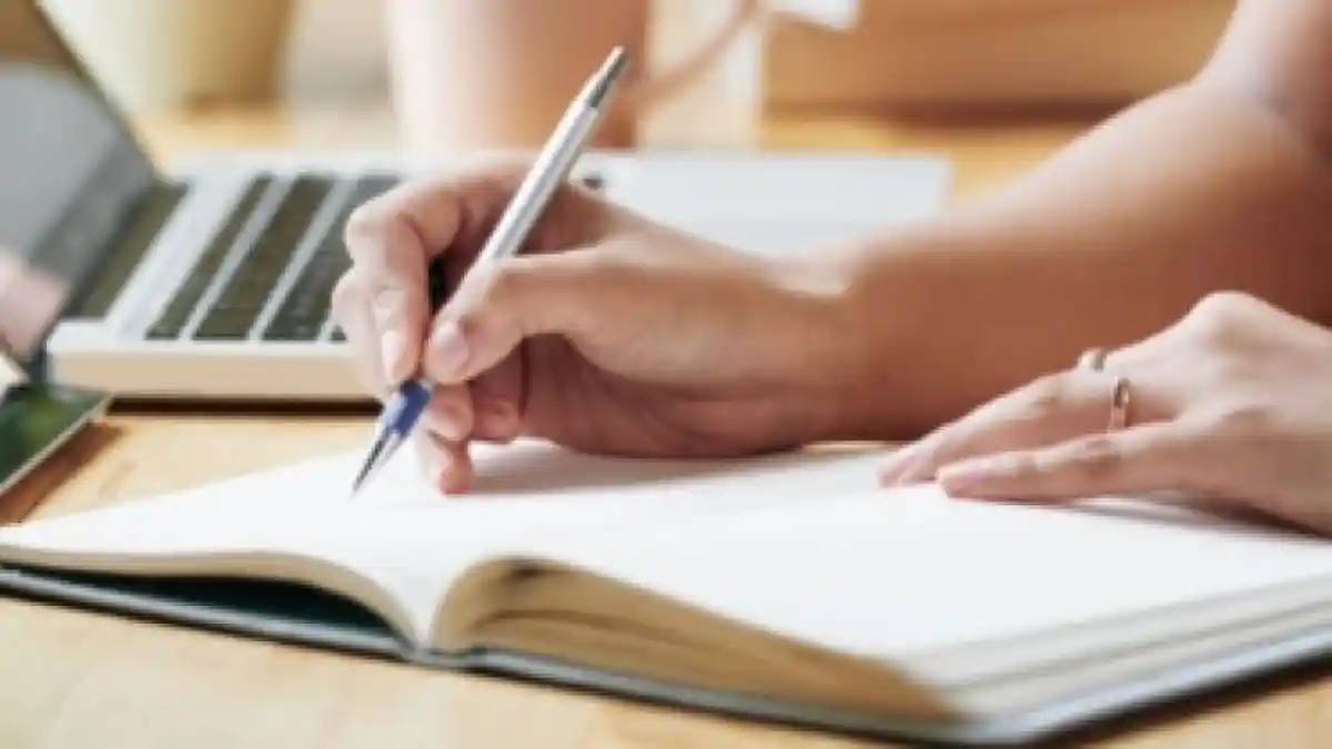 Pengertian Teks Deskriptif, Tujuan dan Ciri-Ciri Teks Deskriptif