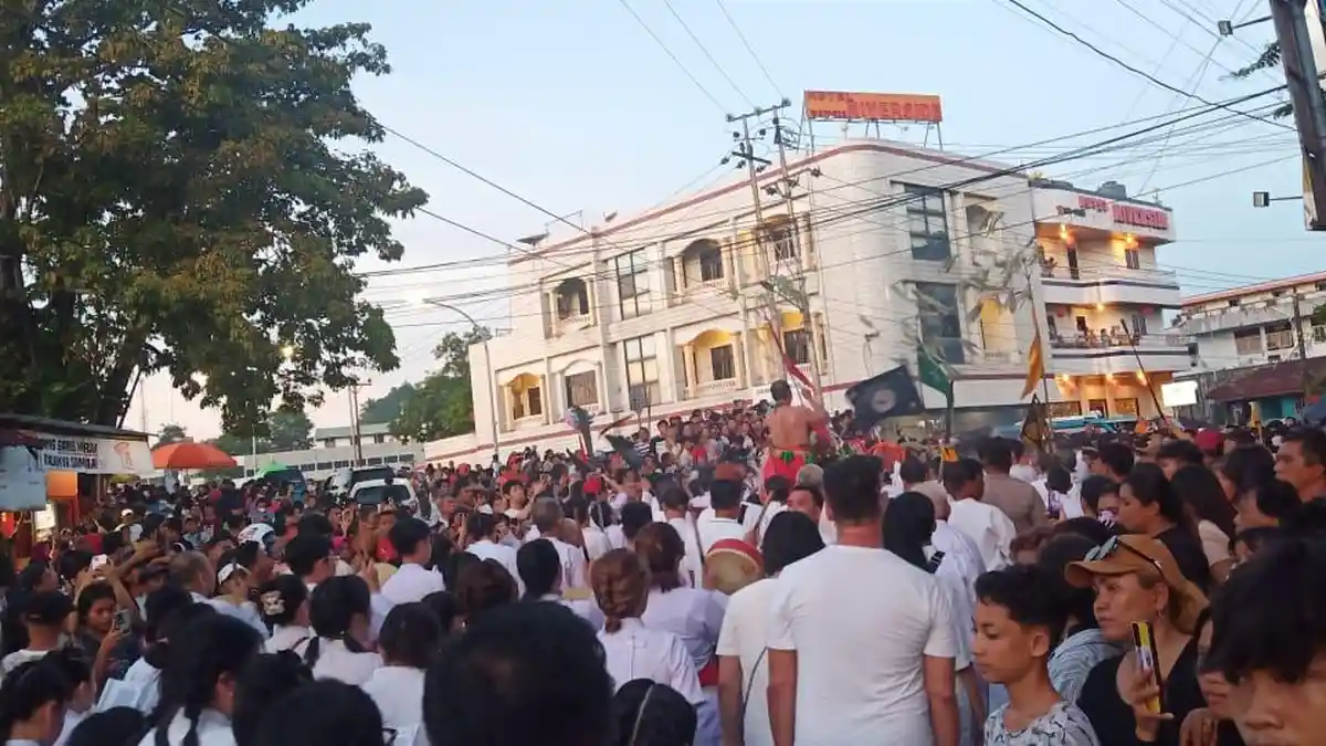 Lantunan Sholawat Badar Menggema Saat Perayaan Cap Go Meh Manado, Warga: Shalaatullaah Salaamullaah