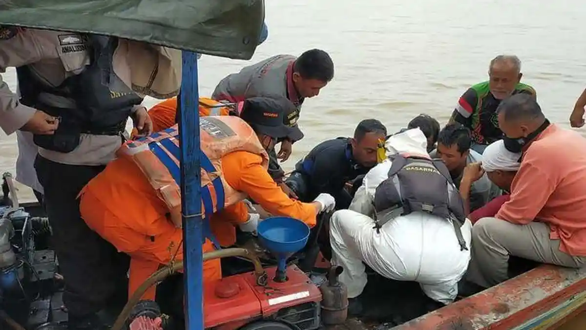 Tugboat Terbalik di Sungai Musi, Satu Orang Tewas