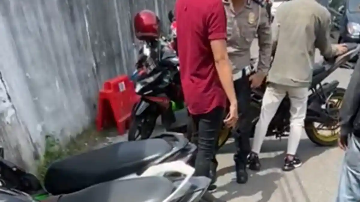BENTAK Petugas e-Parking Sambil Petentengan, Polantas Kantor Samsat Diperiksa Propam Polda Sumut