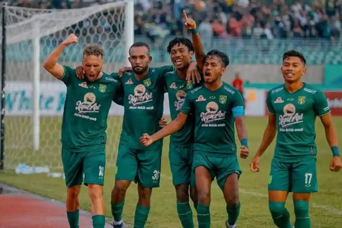 Kerangka Formasi Klasik Aji Santoso di Persebaya Surabaya: Ze Valente Nyawa Tim, Ini 4 Keuntungannya