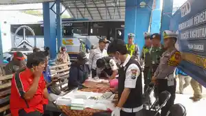 Pemeriksaan-kesehatan-Situbondo.jpg