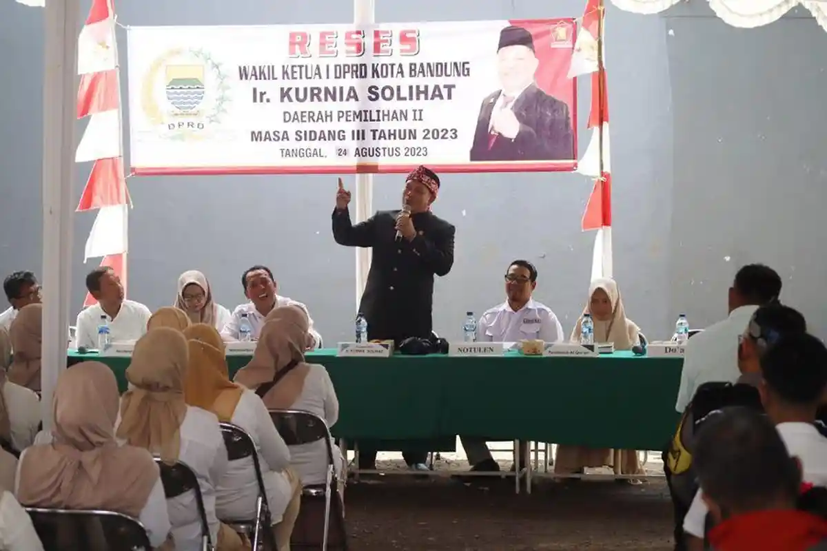 Warga Curcol kepada Anggota DPRD Bandung, Soal Zonasi PPDB, Kesehatan Hingga Minta Seragam Senam