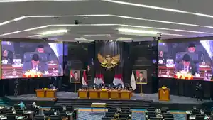 DPRD-DKI-Jakarta-menggelar-Rapat-Paripurna-di-gedung-DPRD-DKI-Jakarta-Rabu-12112025.jpg