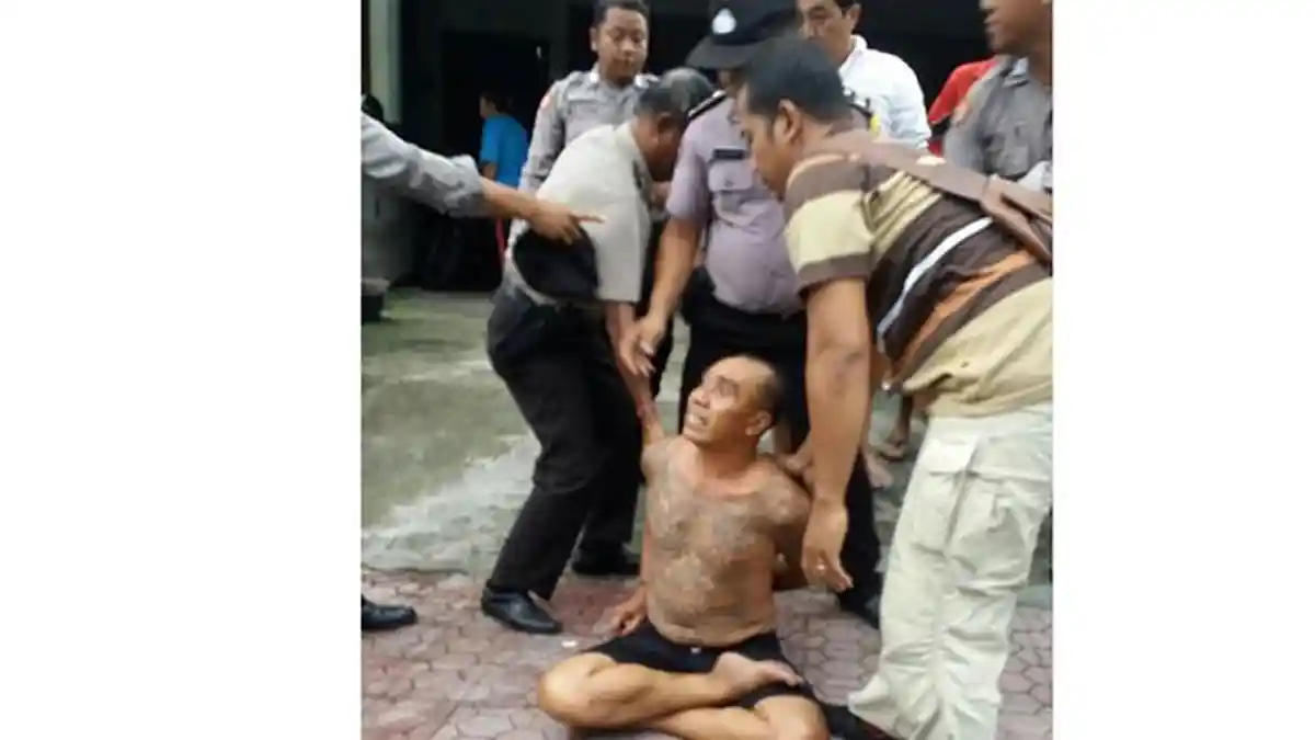 Staf Anggota DPRD Klungkung Mengamuk, Bogem Pengendara Motor