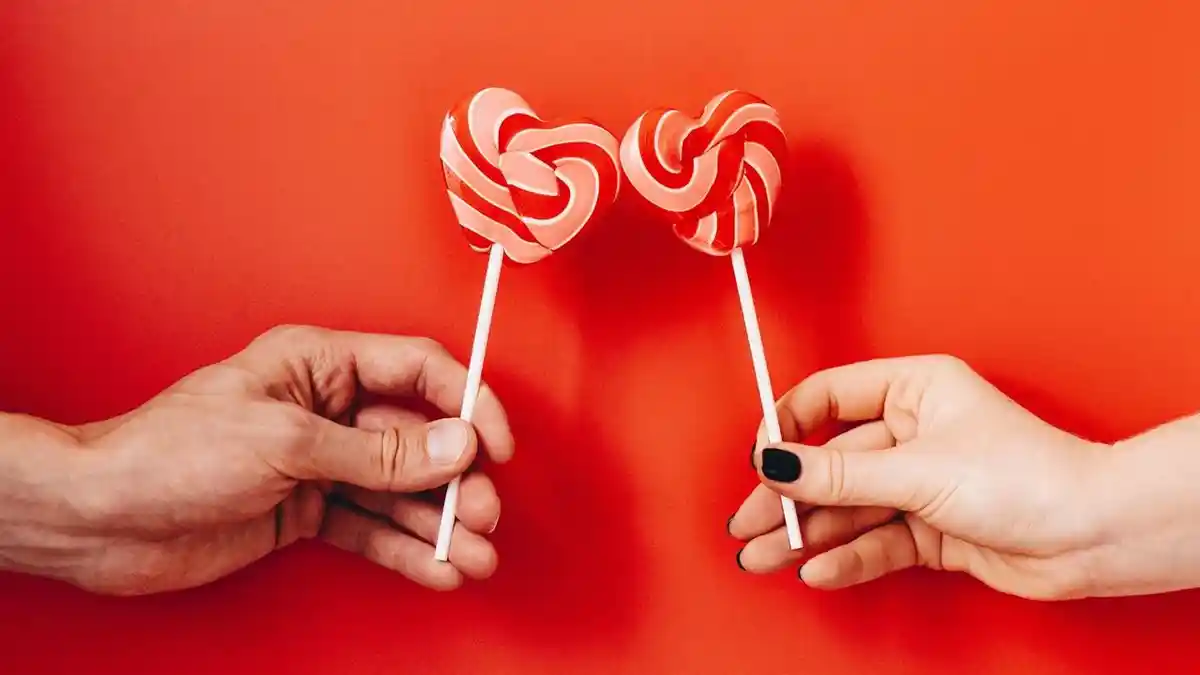 51 Ucapan Valentine Romantis, Quotes Happy Valentine’s Day Bahasa Inggris, Lengkap dengan Artinya