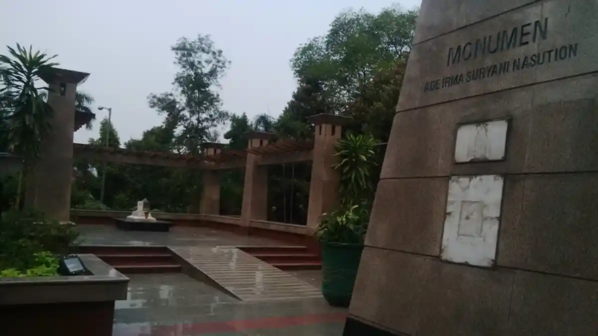 Makam Ade Irma Suryani Akan Dipasang Foto