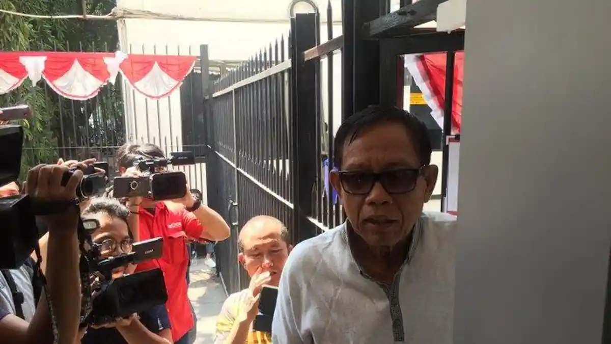 Tarzan dan Tessy Akhirnya Ketemu Nunung, Apa yang Mereka Bawakan?