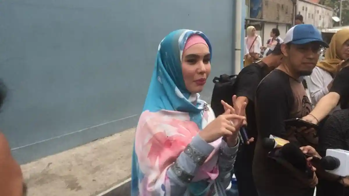 Kartika Putri Gelar Acara 4 Bulanan, Tetangga Keluhkan Tak Diundang