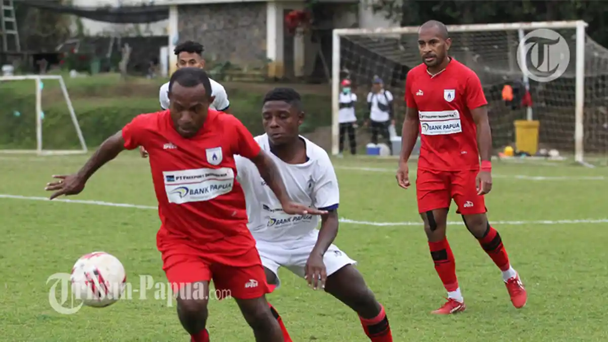 Babak Pertama Usai, Persipura Masih Tertinggal 1-2 Dari Persita Tangerang