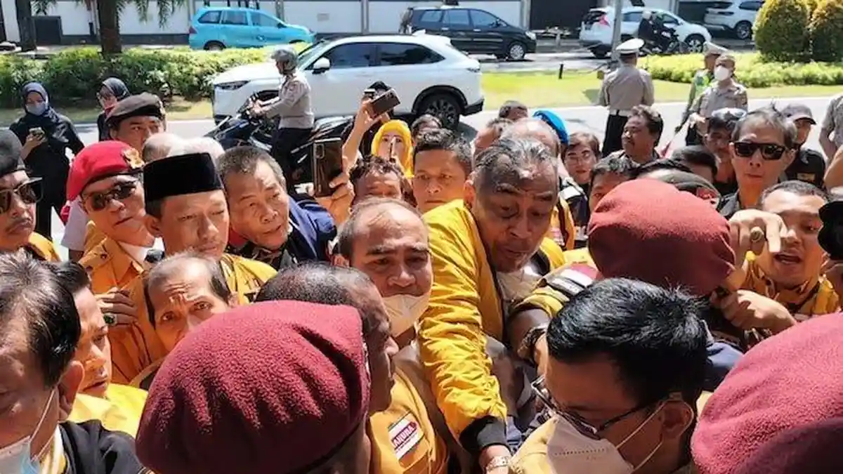 Terjadi Kericuhan di KPU RI saat Partai Hanura Mendaftar Bacaleg DPR