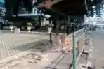 Halte Pun Berantakan Ditabrak