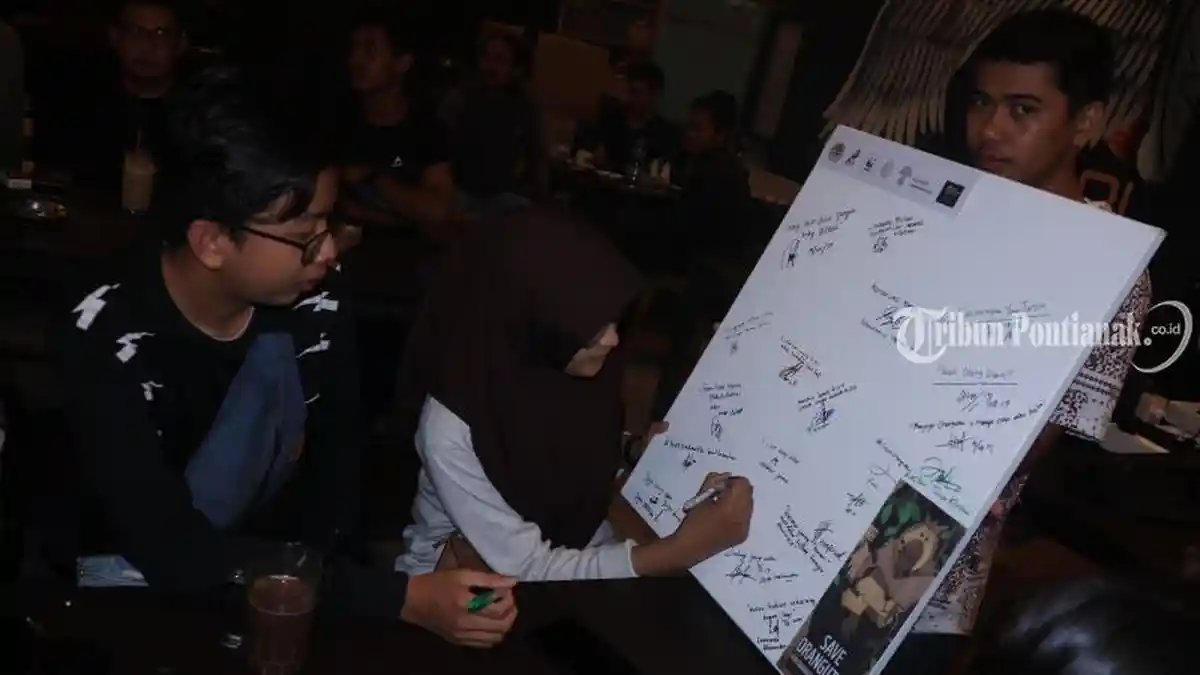 FOTO: Peringati Hari Orangutan Internasional, Kampanyekan Pelestarian Ditengah Angka Kritis - pelestarian-orangutan3.jpg