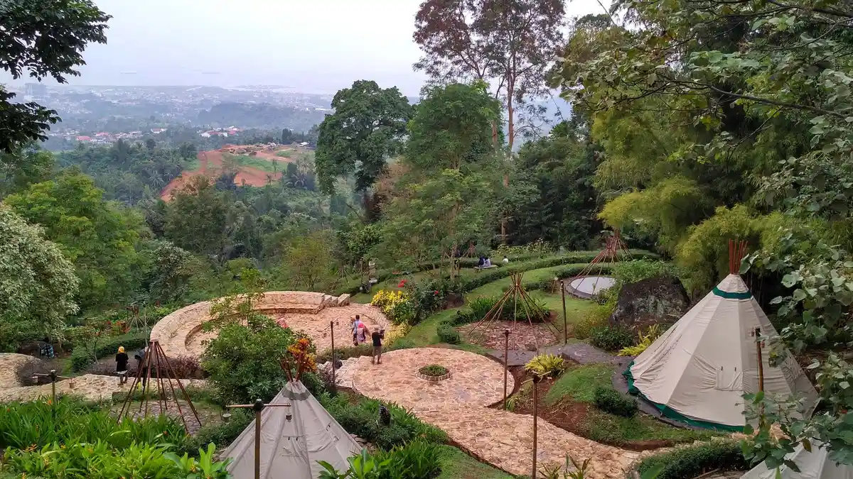 Menikmati Pesona Kota Bandar Lampung dari Atas Area Alam Wawai