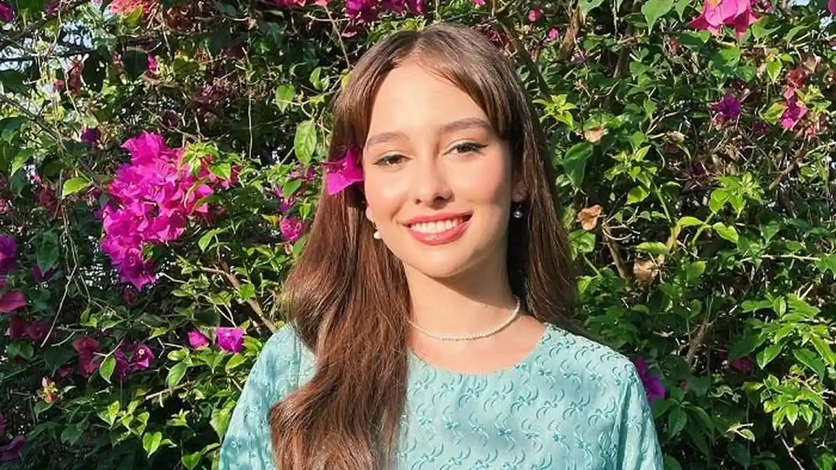 7 Potret Anna Jobling Main Bareng Meerqeen Lagi di Serial Baru Ash dan Aish