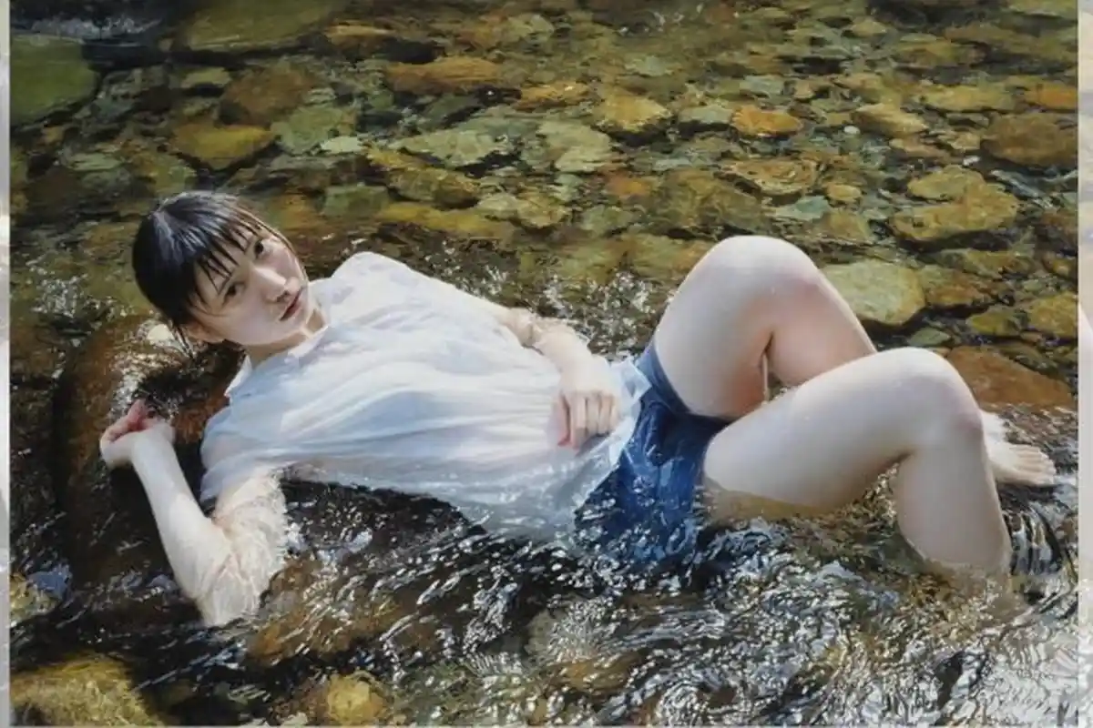 Gadis Cantik Berendam di Sungai Bikin Netizen Terpana. Sayang Tak Ada Orang yang Bisa Bertemu