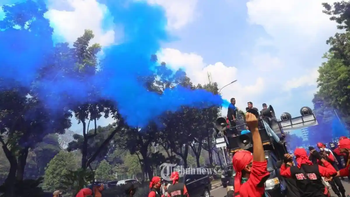 Ribuan Buruh Akan Mogok Kerja, Ini  Akibat dari Terburu-burunya UU Cipta Kerja