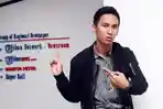 Sosok dan Profil Ardit Erwandha, Aktor di Balik Peran Arga dalam Film Tunggu Aku Sukses Nanti