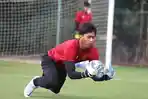 Aditya-Arya-kiper-muda-Persebaya-Surabaya.jpg