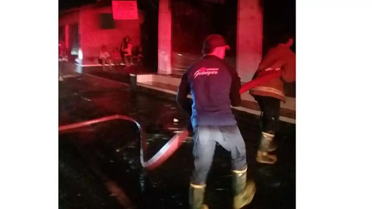 Ruko Terbakar di Ubud, Kerugian Capai Rp200 Juta, Saksi Dengar Pengendara Teriak Kebakaran