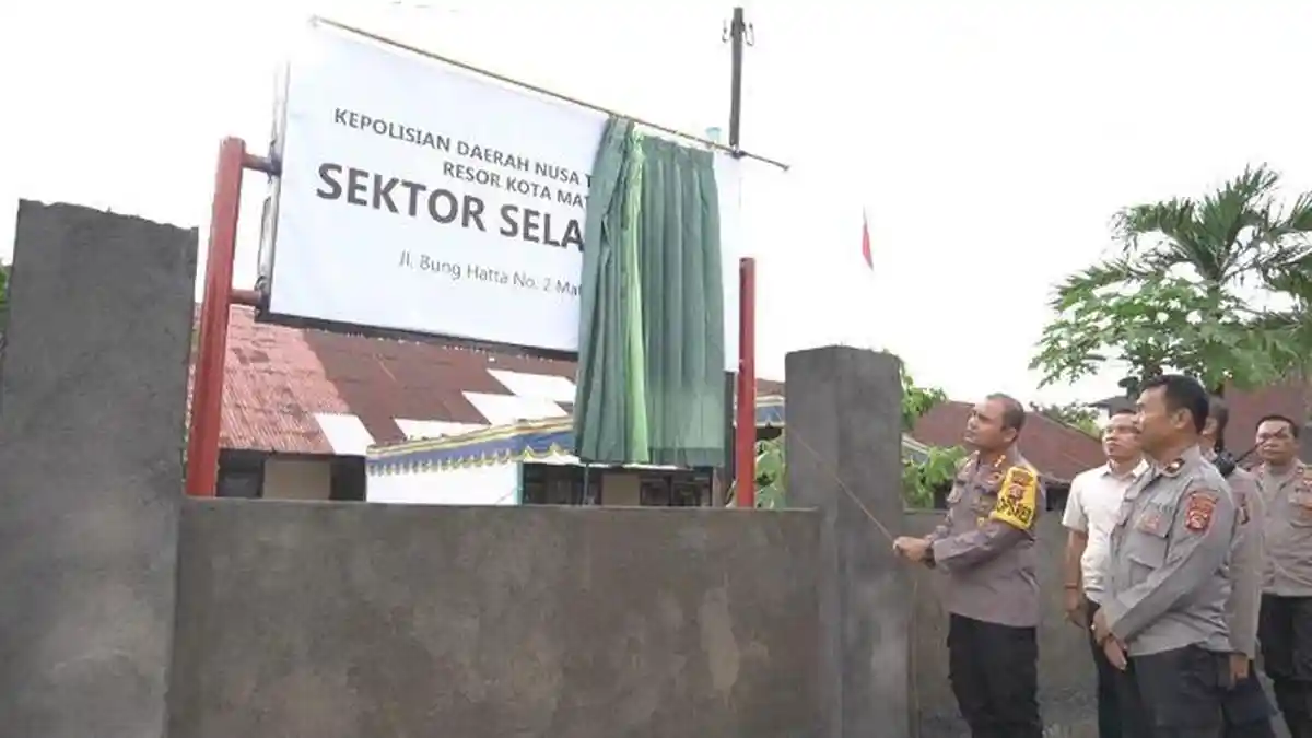 Resmikan Kantor Polsek Selaparang, Kapolresta Mataram Ingatkan Pelayanan Masyarakat