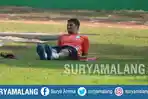 stoper-arema-fc-arthur-cunha-latihan-di-stadion-gajayana-kota-malang_20180828_113233.jpg