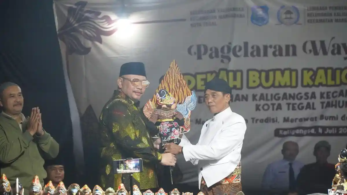 Wali Kota Dedy Yon Dorong Masyarakat Lestarikan Sedekah Bumi Melalui Pentas Wayang Golek - Tribunjateng.com