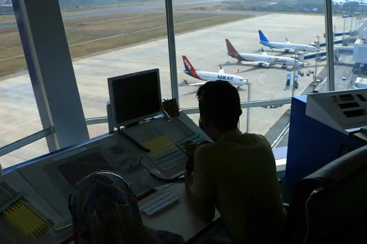 38 Hari Penerbangan Dalam dan Luar Negeri Dihentikan, Mulai Jumat 24 April 2020, Dilarang Mudik!