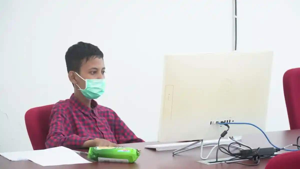 Sang Peserta UTBK yang Menginspirasi: Kisah Perjuangan Mohammad Naufal ...