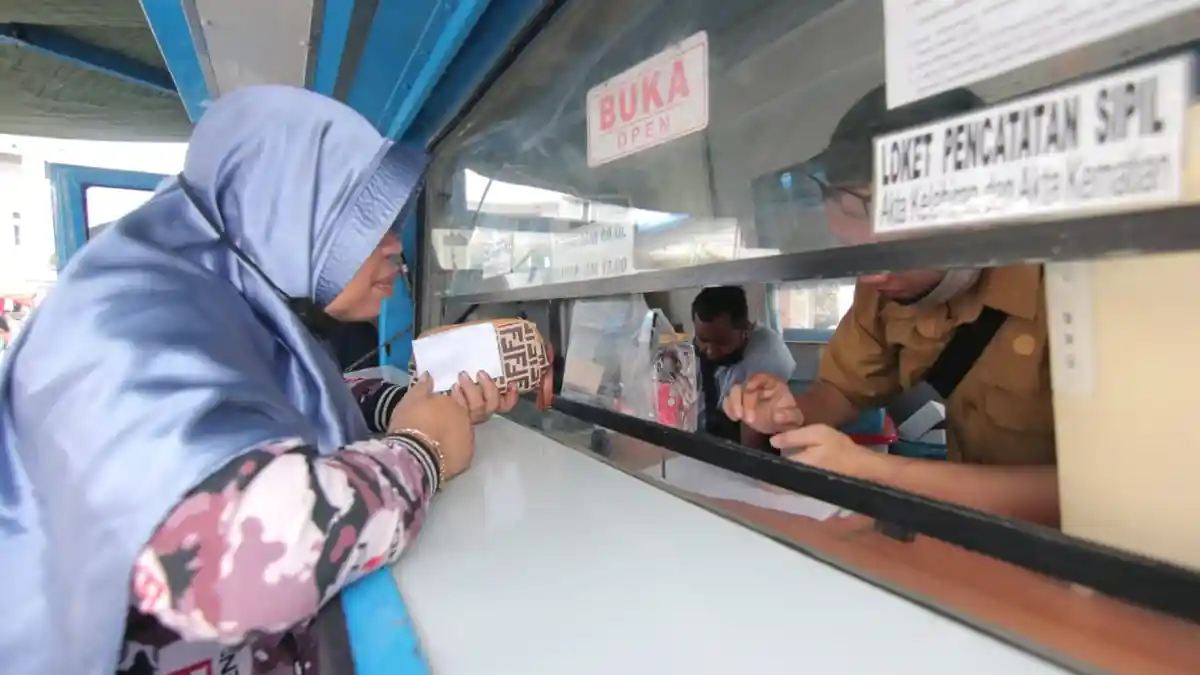 Disdukcapil Jemput Bola, Buka Posko Penggantian Dokumen Kependudukan bagi Korban Kebakaran