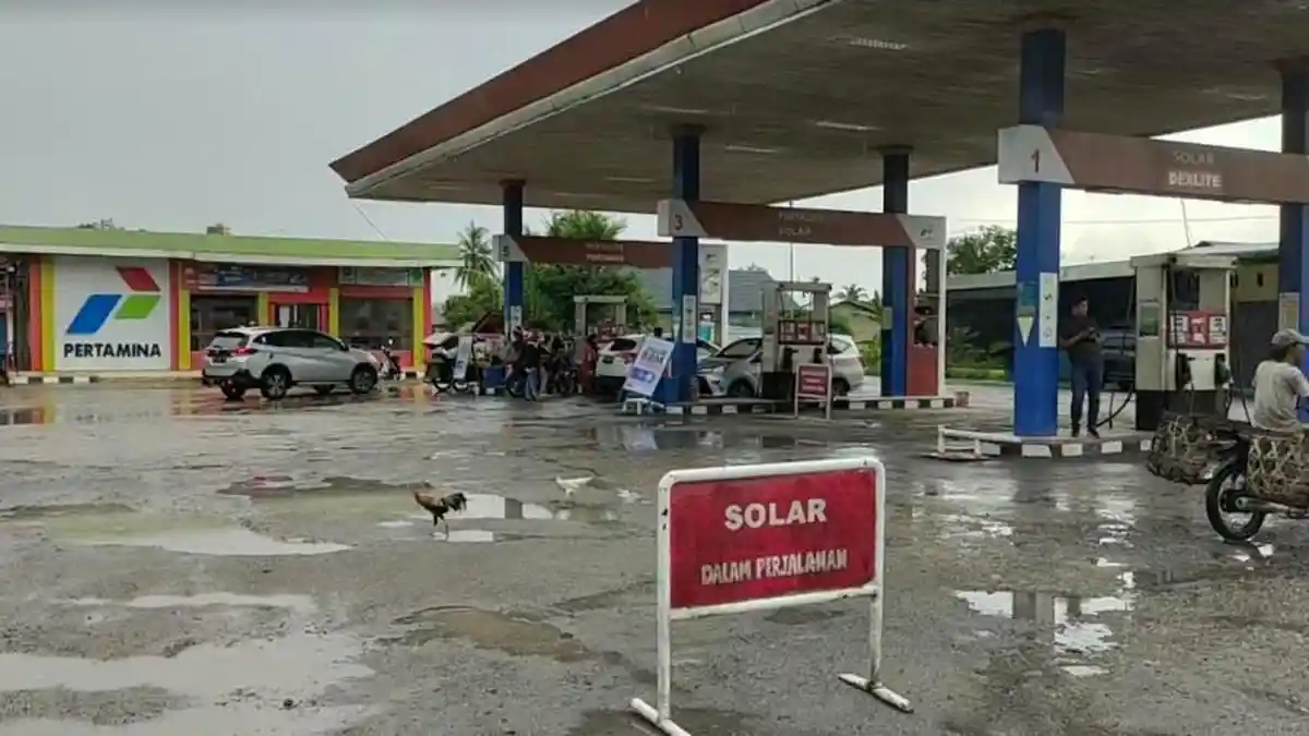 HARGA BBM Subsidi Naik per Hari Ini, SPBU di Batubara Sepi, Masyarakat Ngaku Kena Prank