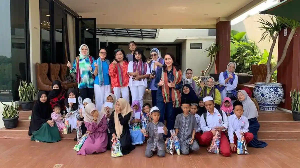 Jalin Silaturahmi, Alumni Arsitektur dan Lanskap Trisakti Gelar Lebaran Anak Yatim