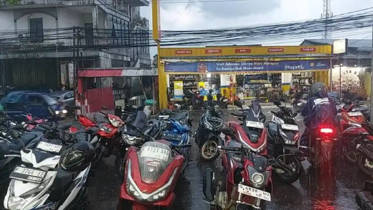 Waspada, Hujan Deras Mengguyur Kota Bogor Sore Ini, Diwarnai Kilatan Petir