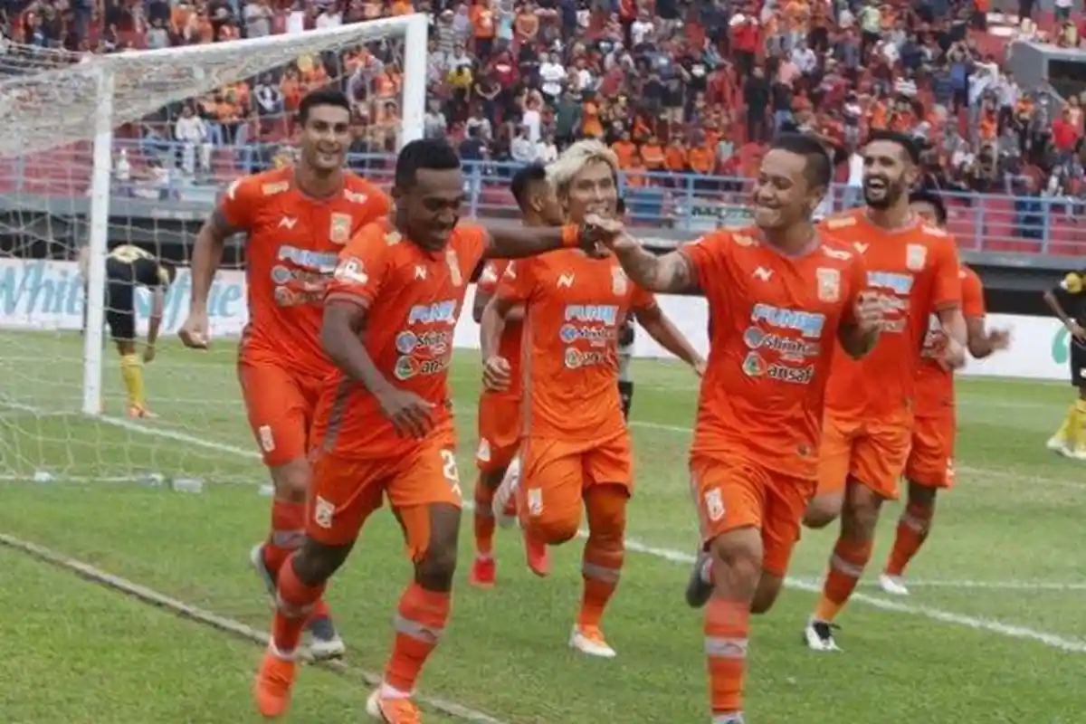 Baru 25 Menit Laga Berjalan, Borneo FC Lakukan Pergantian Pemain