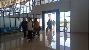 Bandara-Lagaligo-Bua-1-1632026.jpg
