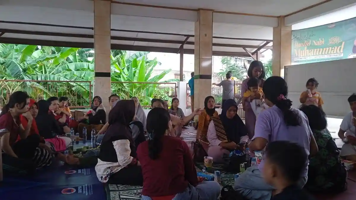 Nasib Warga Terdampak Ledakan di Pamulang, Puluhan Orang Mengungsi Sementara di Musala