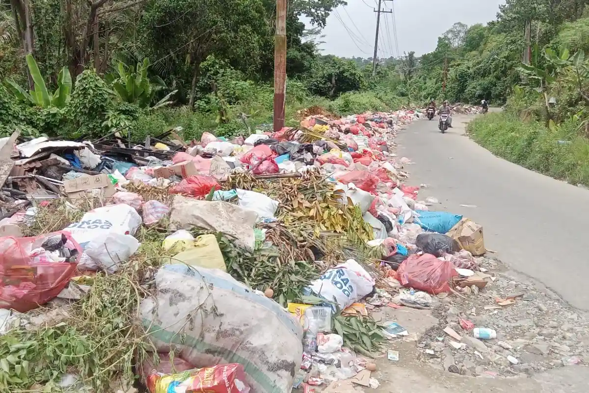 Sampah Kembali Menumpuk di Ahuru – Arbes Ambon