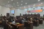RDP-antara-komisi-IV-dan-pimpinan-DPRD-bersama-OPD-terkait-drfhb.jpg