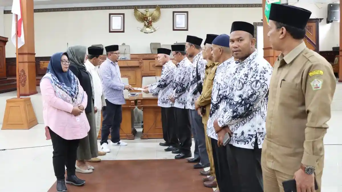 Perwakilan Guru Aceh Tengah Datangi DPRK, Adukan Soal Honor Belum Dibayar 