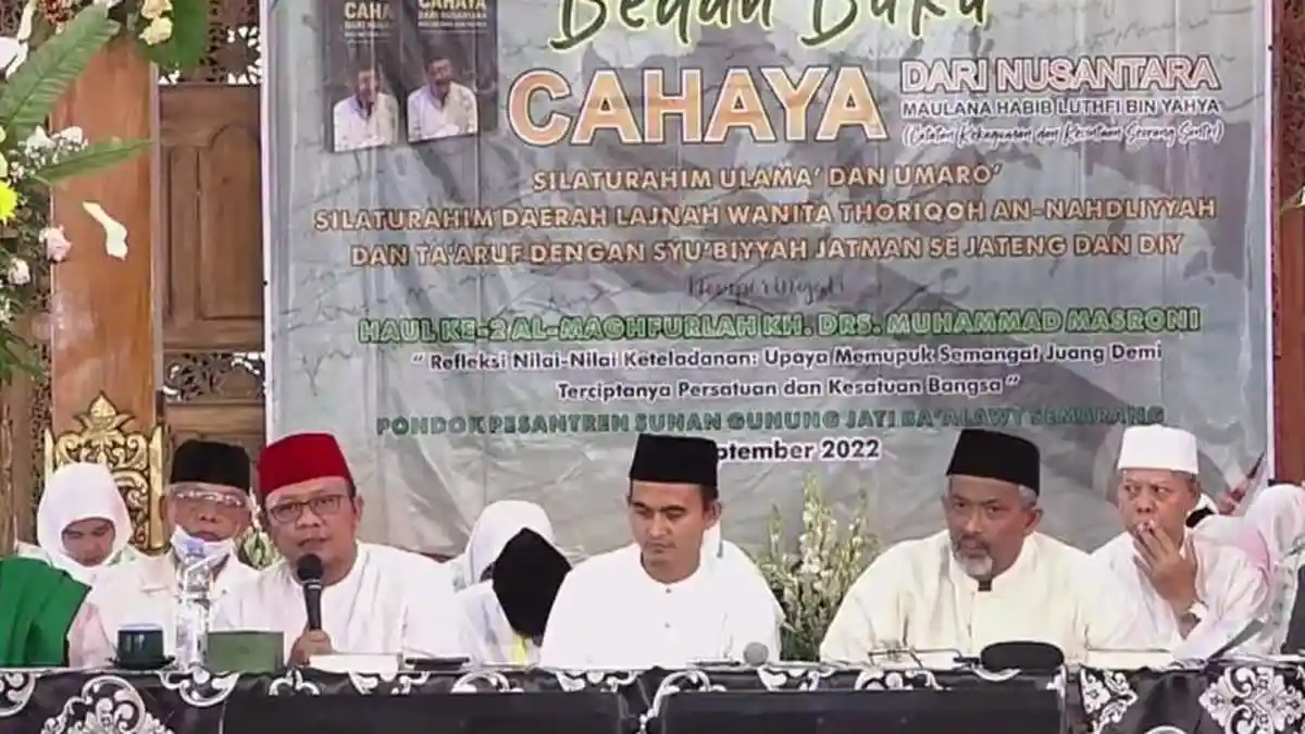Bedah Buku Cahaya dari Nusantara, Hasan Chabibie: Habib Luthfi Jadi Teladan dalam Politik Kebangsaan