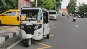 NARIK-BAJAJ.jpg