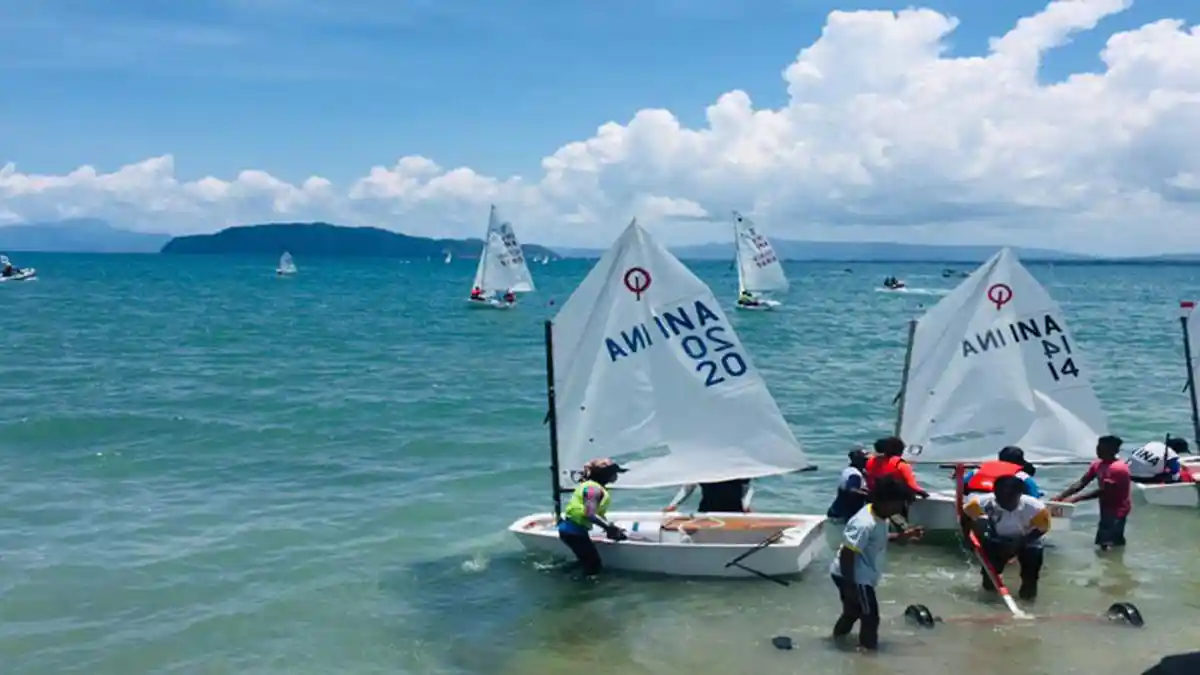 Kepri Berpeluang Tambah Emas di PON Papua, 3 Atlet Layar Putri Tanding Hari Ini
