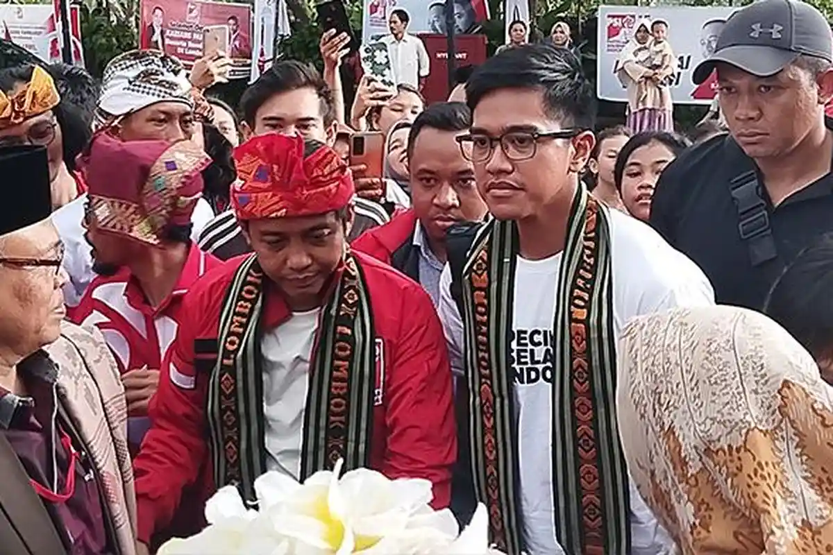 BREAKING NEWS Ketum PSI Kaesang Pangarep Kampanye di Lombok, Disambut Gendang Beleq dan Kain Tenun